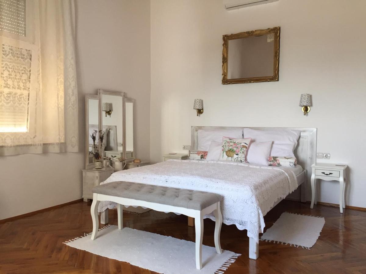 Bacchus Apartman - Borbarlang, Badacsony Bytom Extérieur photo
