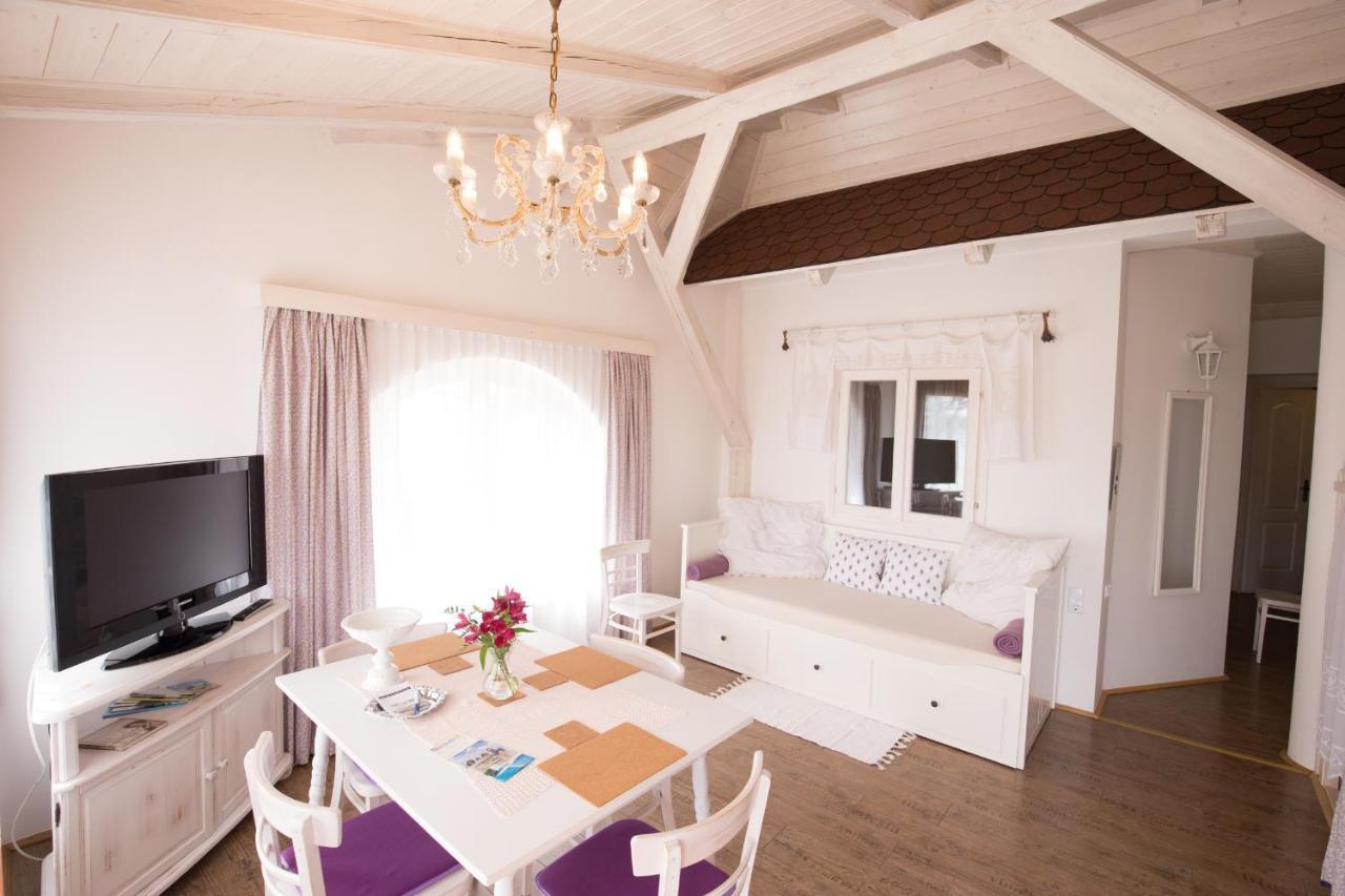 Bacchus Apartman - Borbarlang, Badacsony Bytom Extérieur photo