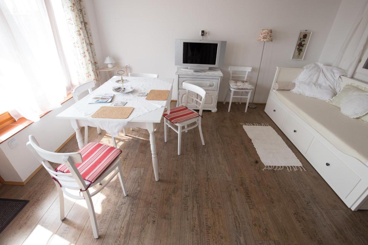 Bacchus Apartman - Borbarlang, Badacsony Bytom Extérieur photo