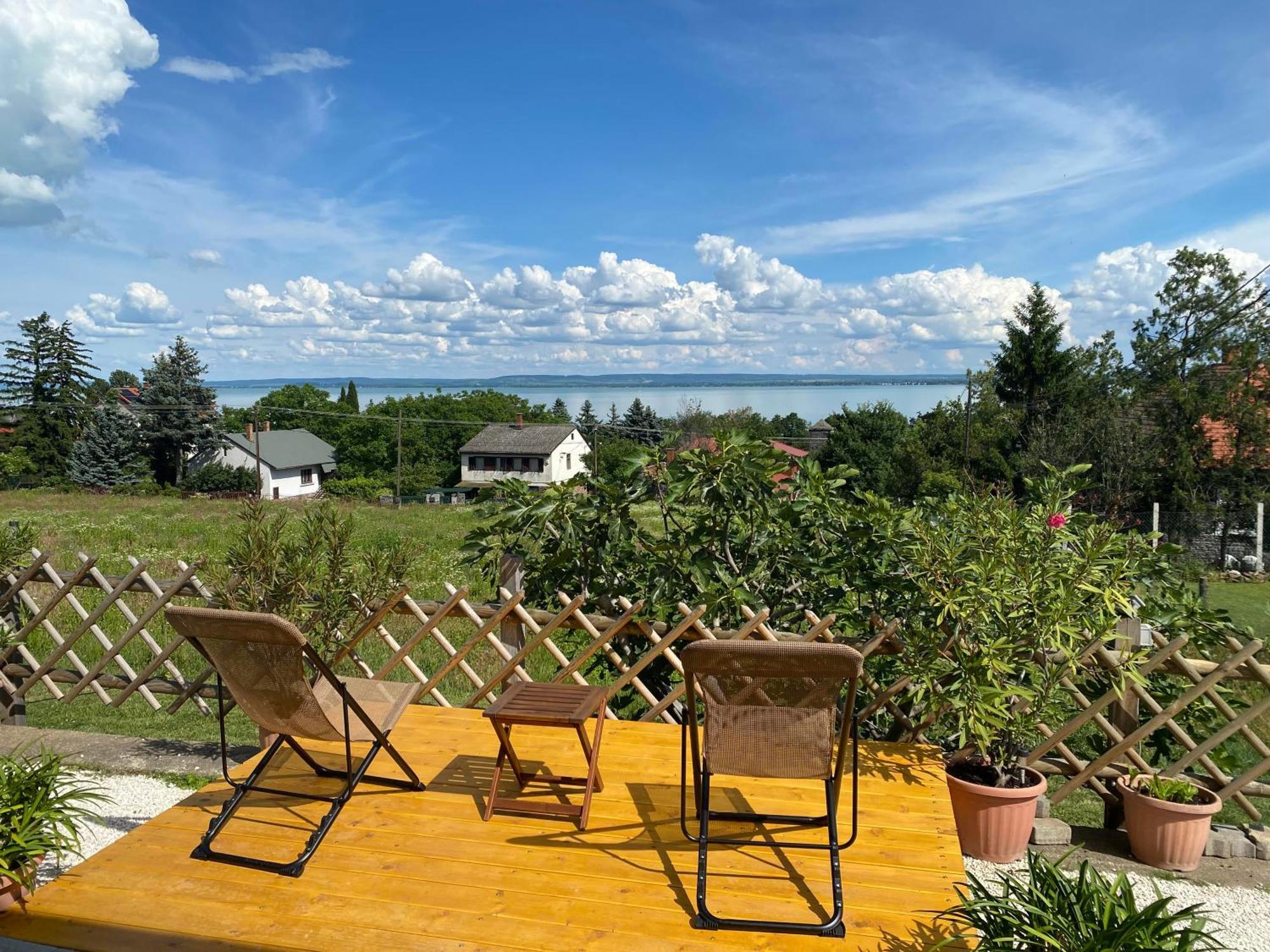 Bacchus Apartman - Borbarlang, Badacsony Bytom Extérieur photo