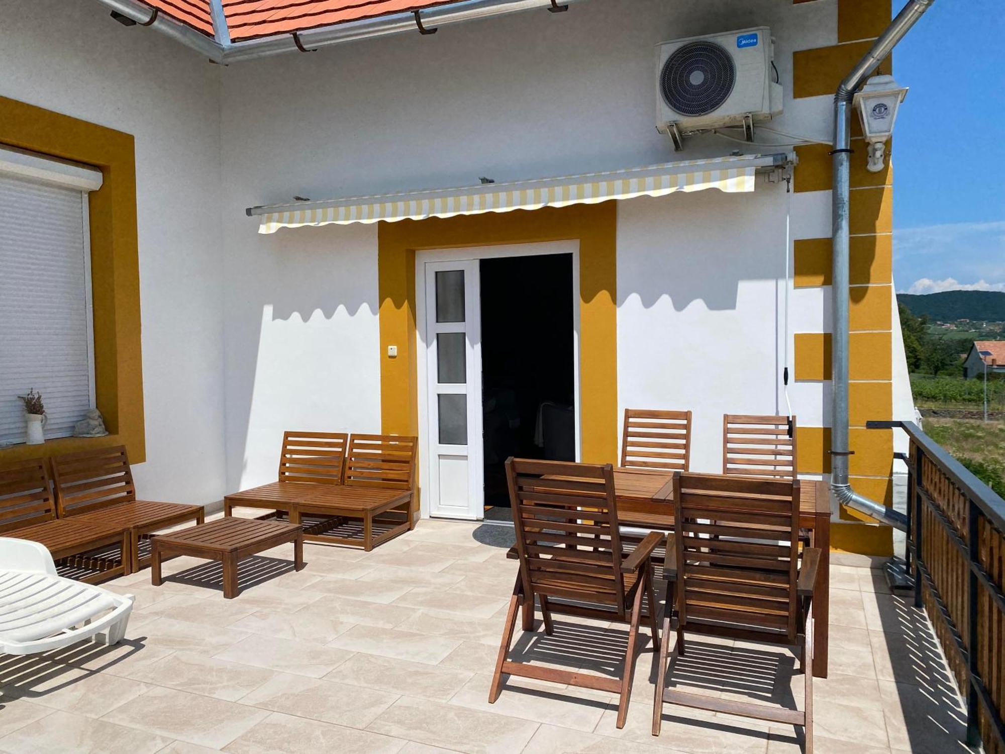Bacchus Apartman - Borbarlang, Badacsony Bytom Extérieur photo