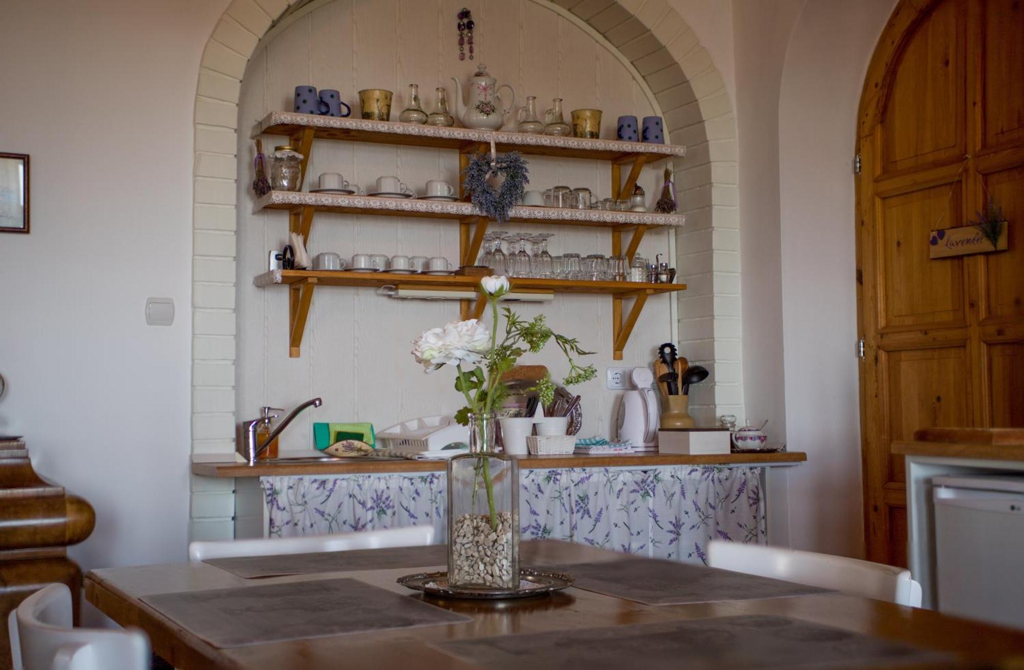 Bacchus Apartman - Borbarlang, Badacsony Bytom Extérieur photo