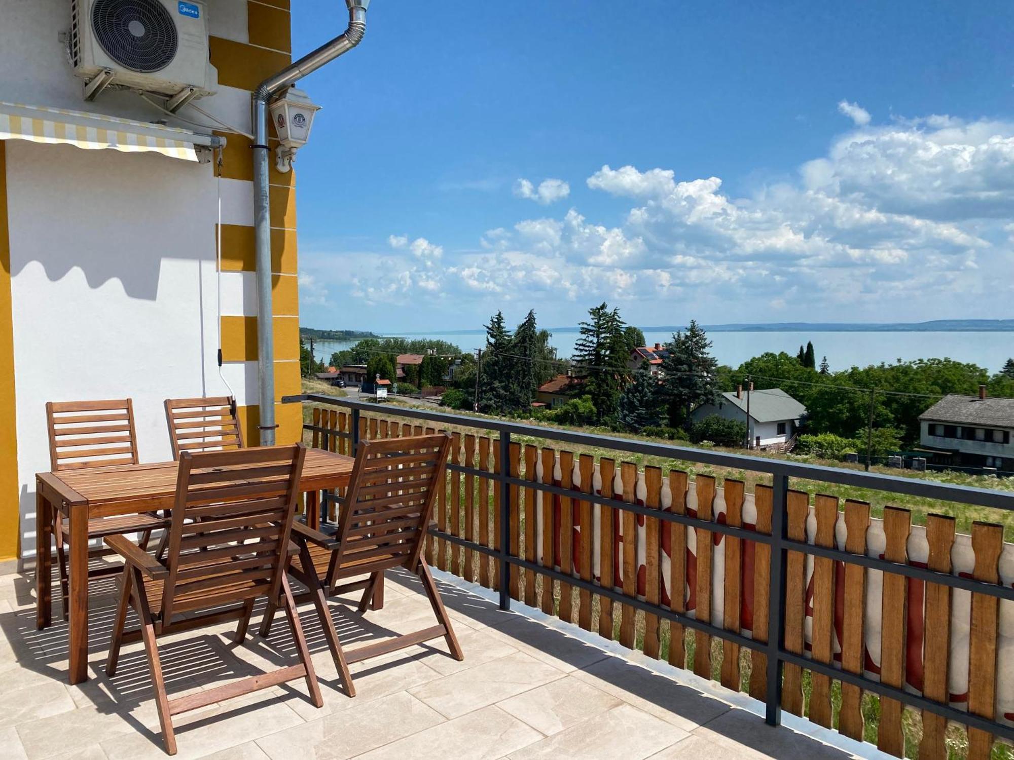 Bacchus Apartman - Borbarlang, Badacsony Bytom Extérieur photo