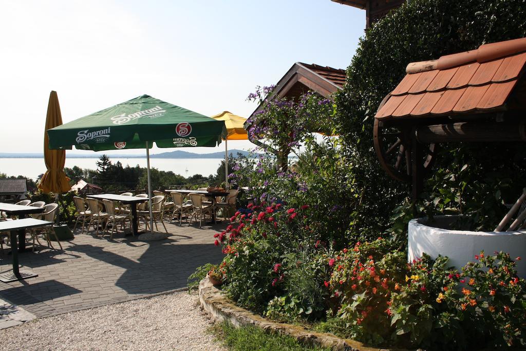 Bacchus Apartman - Borbarlang, Badacsony Bytom Extérieur photo