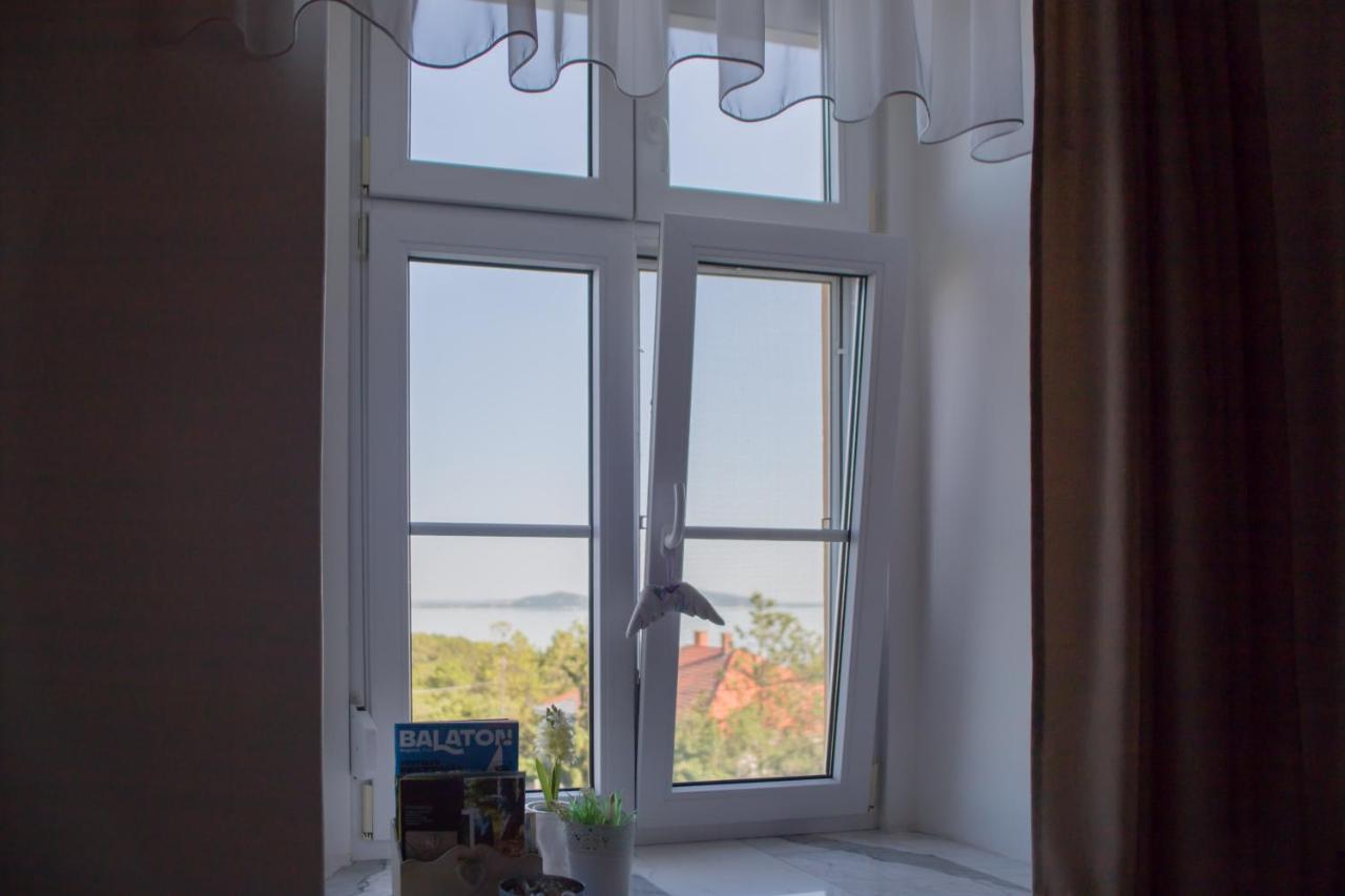 Bacchus Apartman - Borbarlang, Badacsony Bytom Extérieur photo